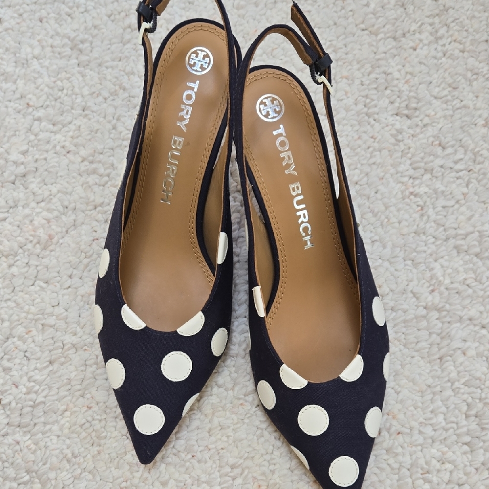 Tory Burch Dark Navy  and Cream Heels with Polka Dots. EUC!